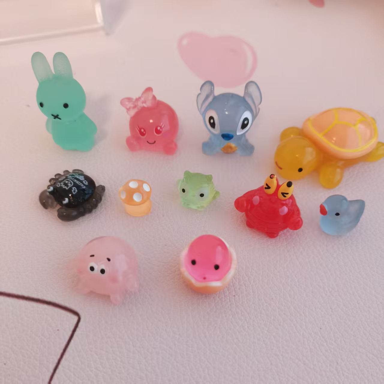 A003  Mystery bags ( mix luminous charms )