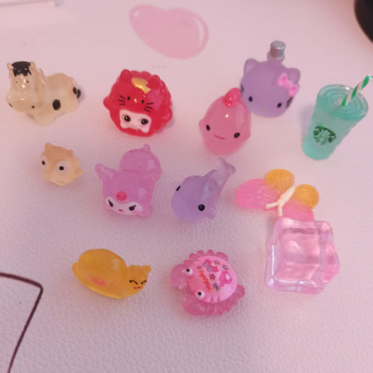 A003  Mystery bags ( mix luminous charms )